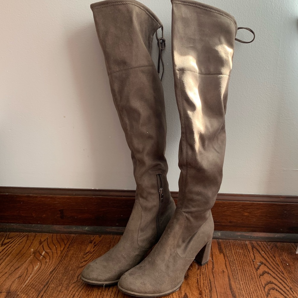 Like New Marc Fisher OTK Heeled Boots, size 8